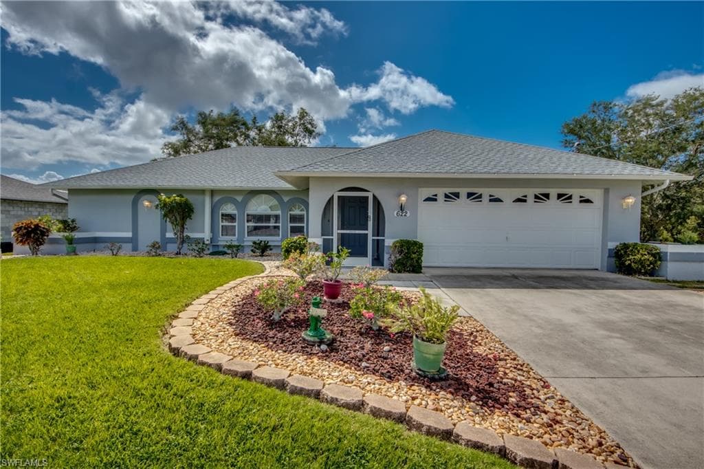 622 SE 1st TER CAPE CORAL, FL 33990