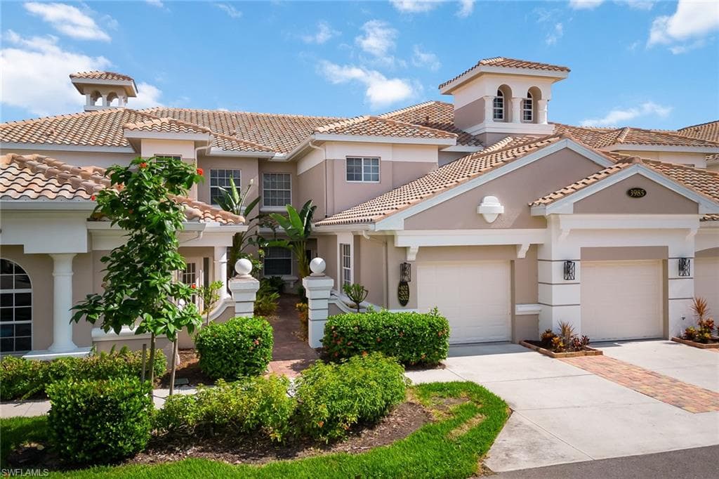 3985 Deer Crossing CT 202 NAPLES, FL 34114