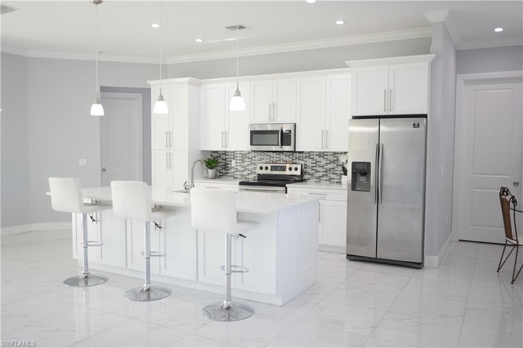 2062 Everglades BLVD N NAPLES, FL 34120