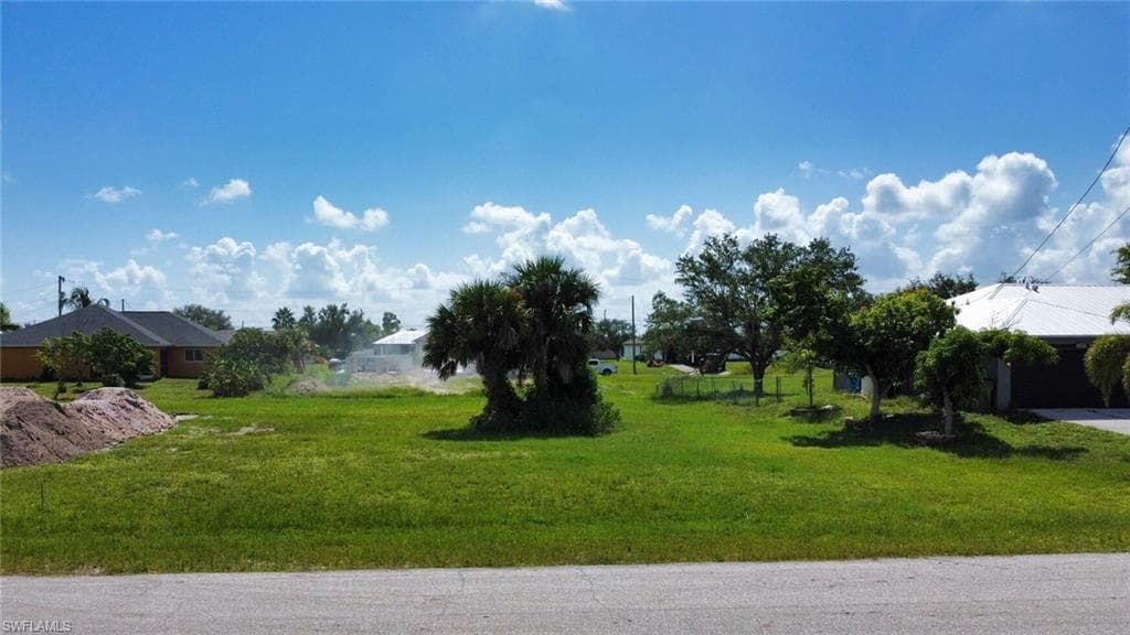 301 NW 23rd AVE CAPE CORAL, FL 33993