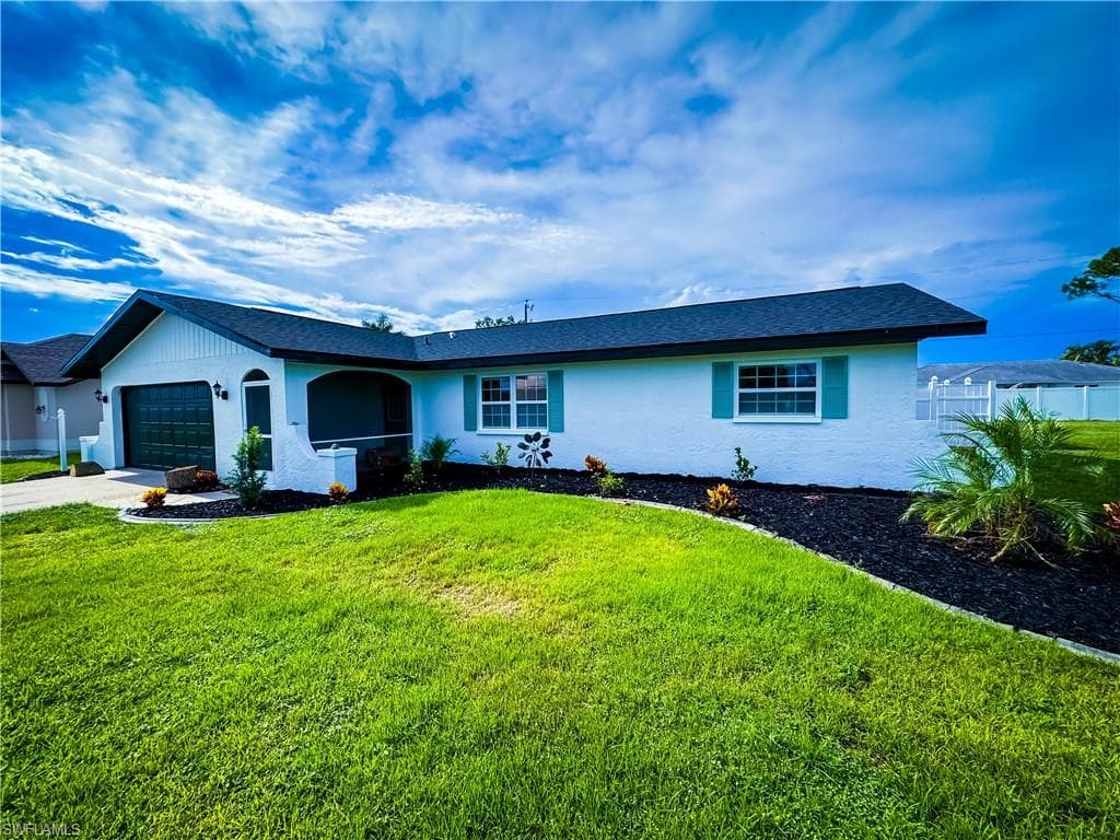 427 37th LN CAPE CORAL, FL 33914