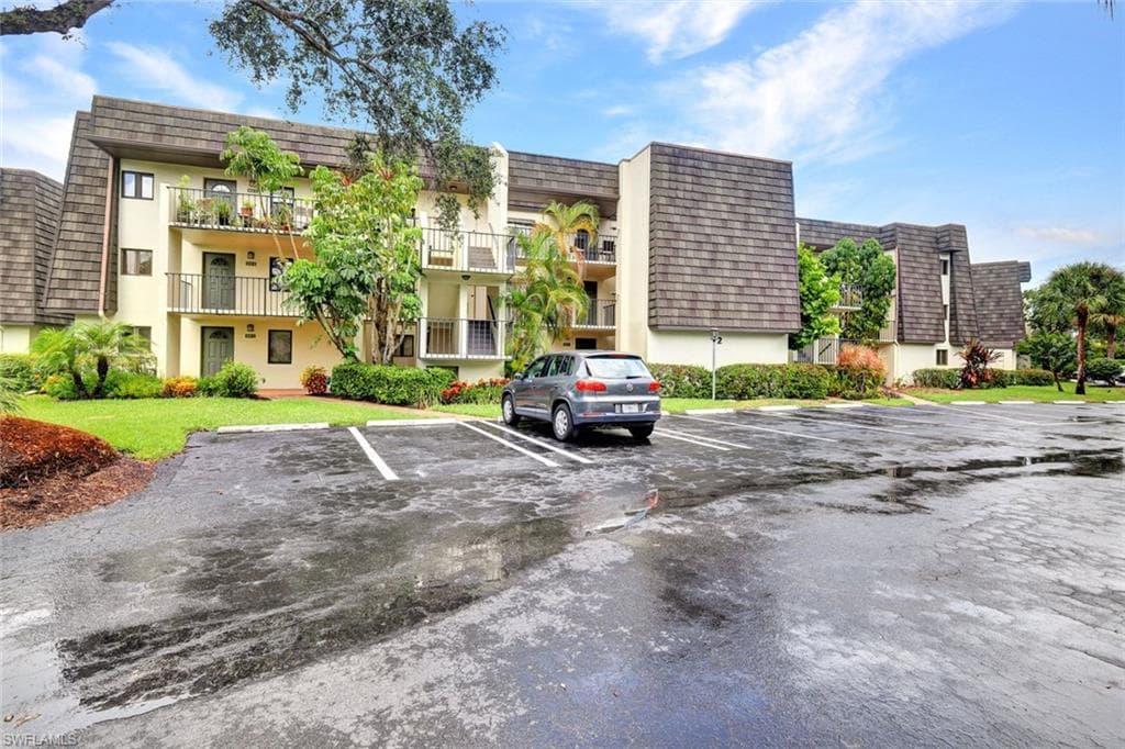 1625 Spoonbill LN C NAPLES, FL 34105