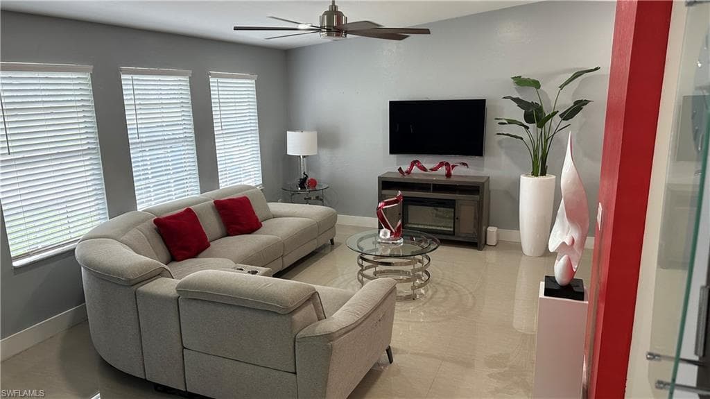 2213 NE 14th PL CAPE CORAL, FL 33909