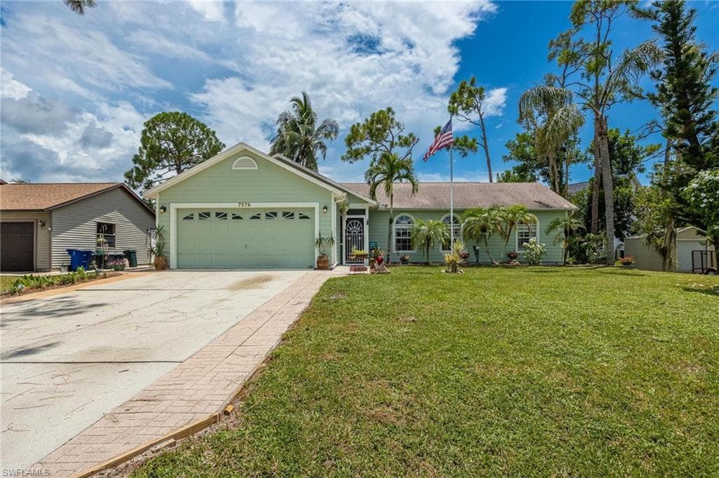 7576 Captiva BLVD FORT MYERS, FL 33967