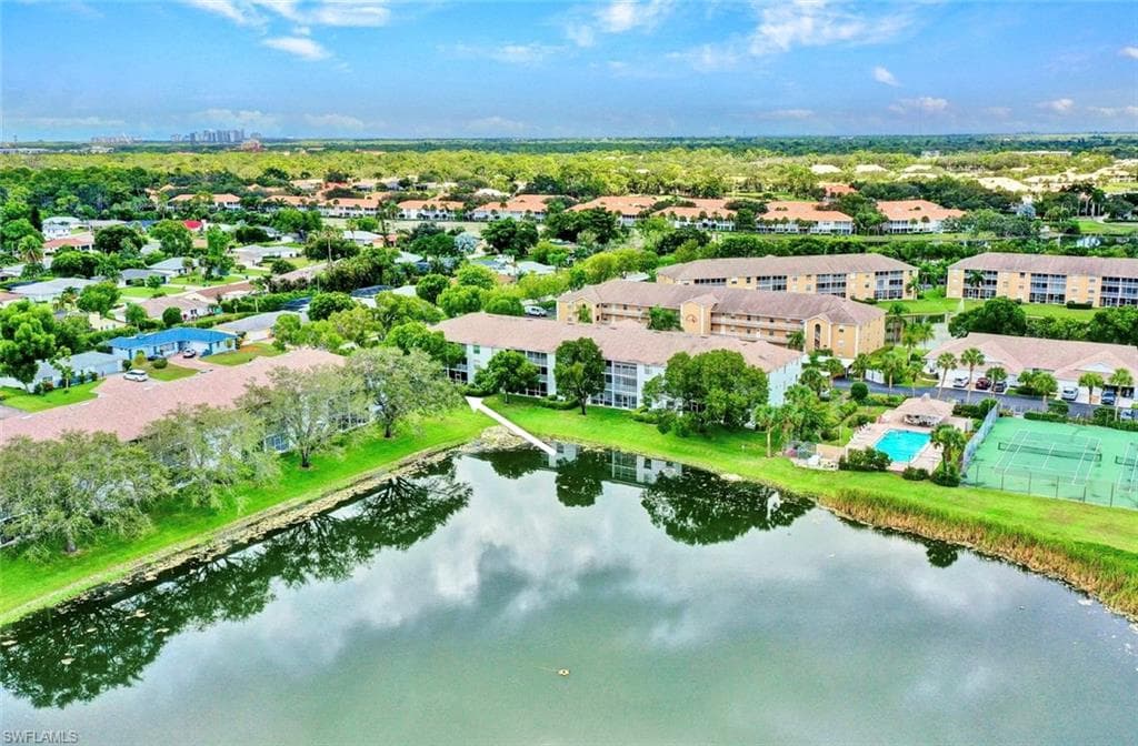 9610 Victoria LN D-102 NAPLES, FL 34109