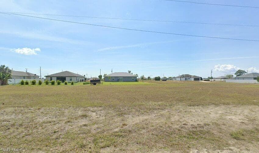 2420 NW 7th AVE CAPE CORAL, FL 33993