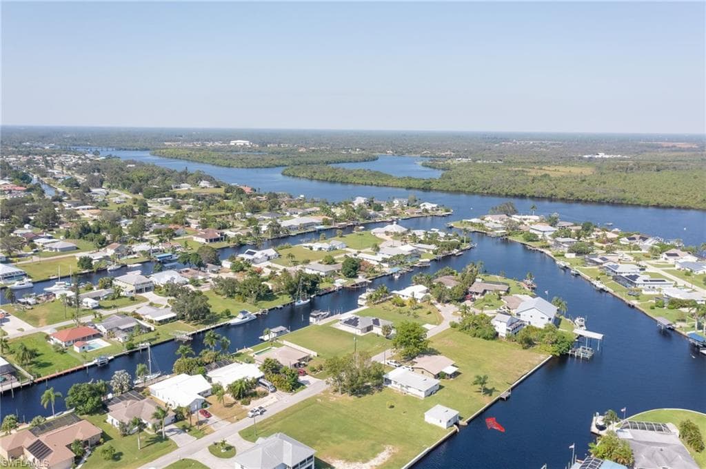 2102 Barbados AVE FORT MYERS, FL 33905