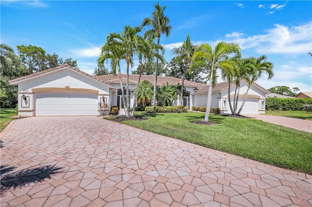 930 Fairhaven CT 23 NAPLES, FL 34104
