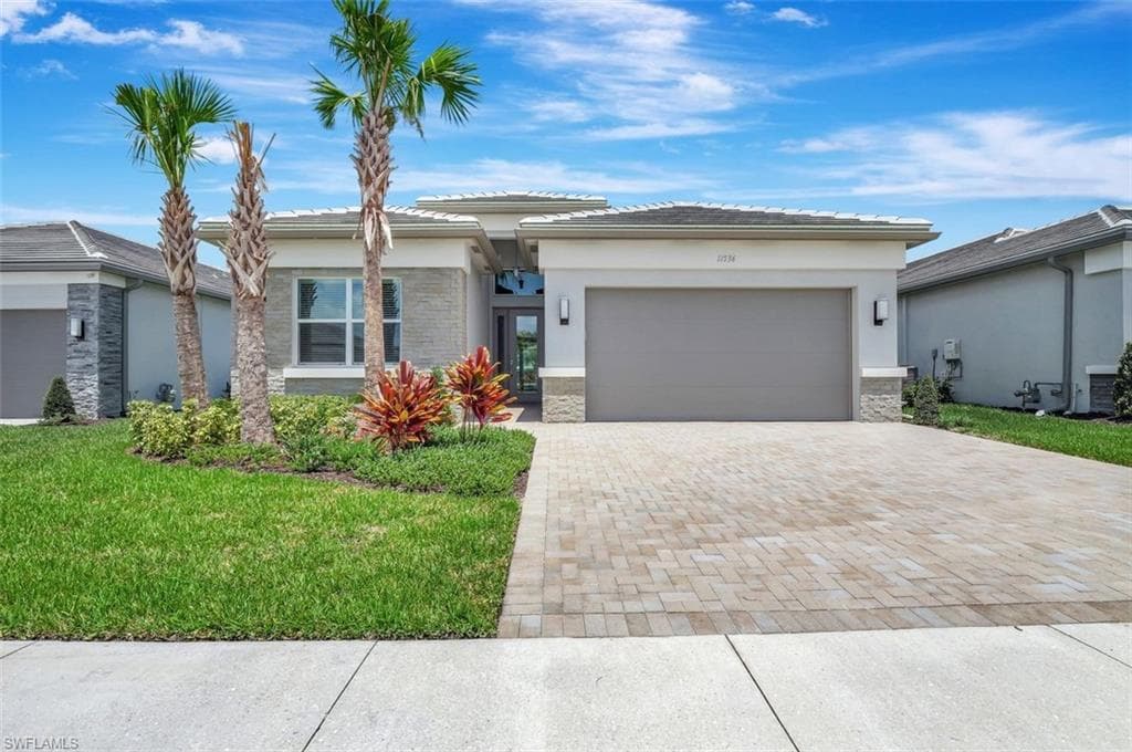 11536 Jacaranda DR NAPLES, FL 34120
