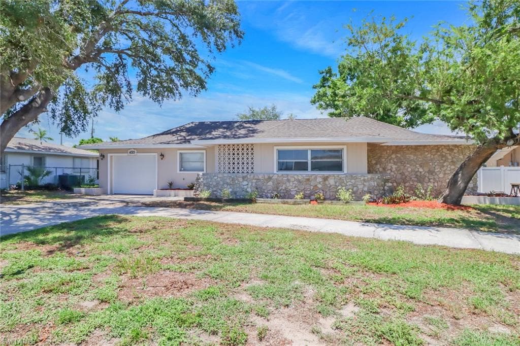 4325 SE 16th PL CAPE CORAL, FL 33904