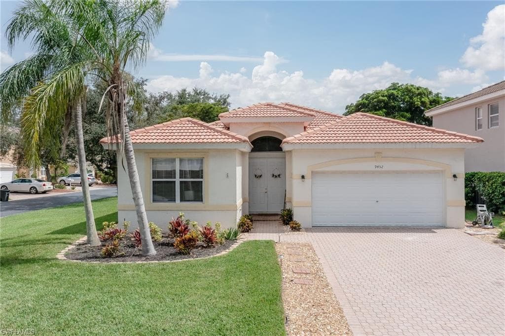 9452 Golden Rain LN FORT MYERS, FL 33967