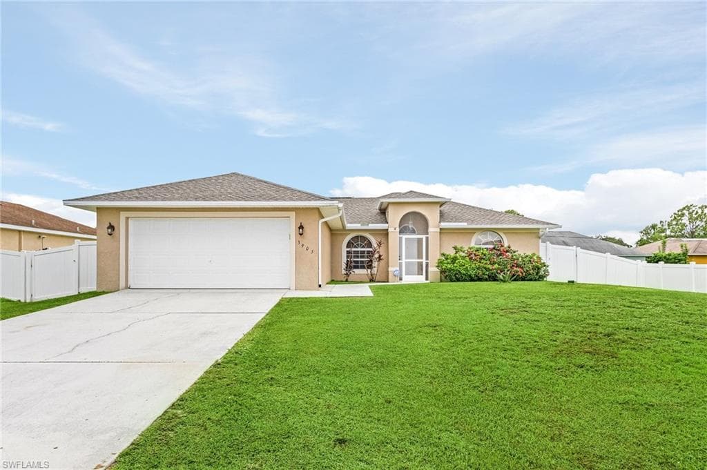 3905 5th ST W LEHIGH ACRES, FL 33971