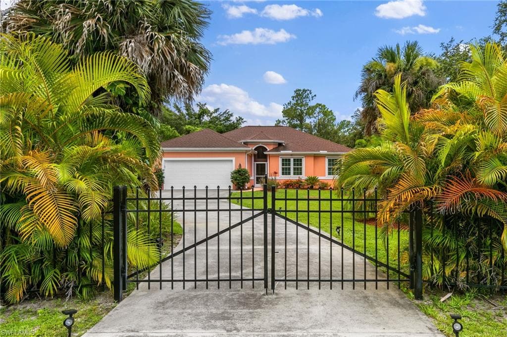 5680 Napa Woods WAY NAPLES, FL 34116