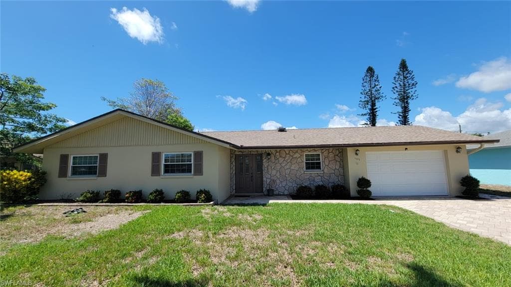 109 Kirtland DR NAPLES, FL 34110