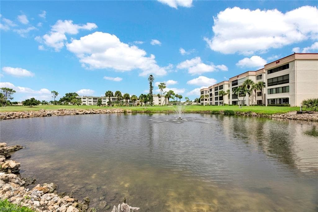 7402 Lake Breeze DR 310 FORT MYERS, FL 33907