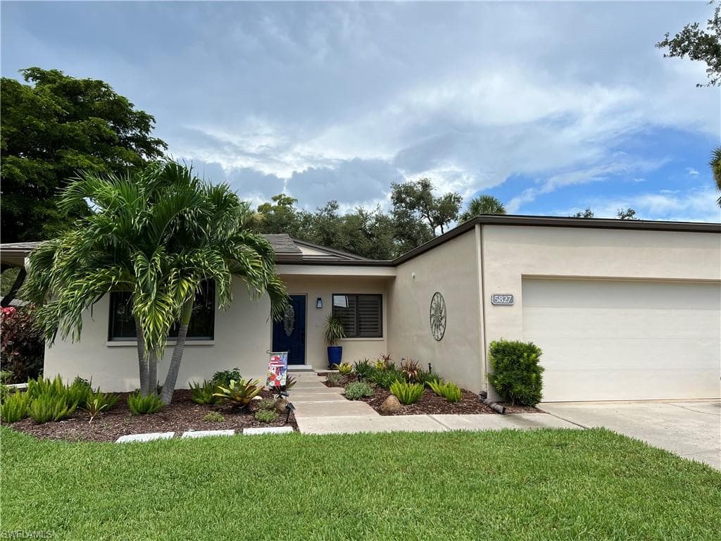 5827 Wild Fig LN FORT MYERS, FL 33919