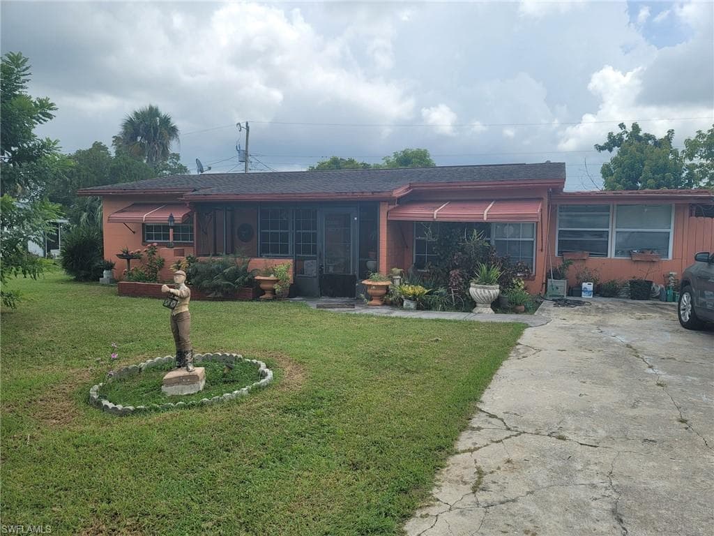 204 E Bougainvillea RD LEHIGH ACRES, FL 33936