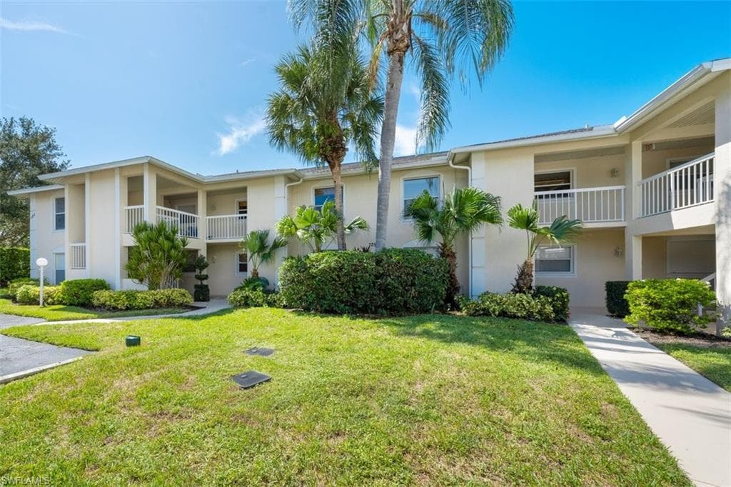 725 Landover CT 202 NAPLES, FL 34104