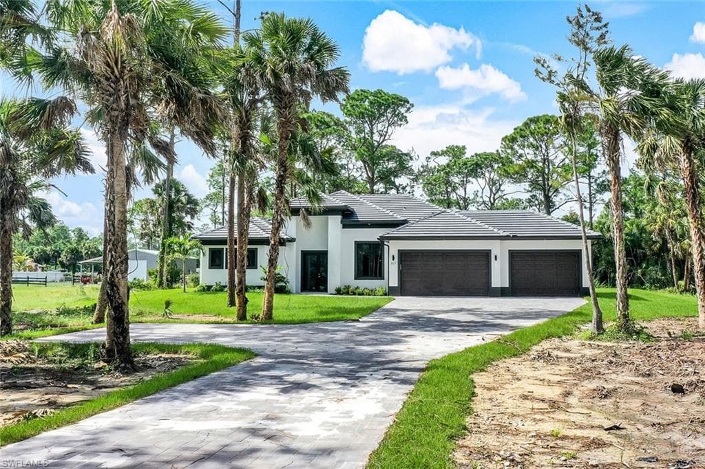 867 2nd ST NE NAPLES, FL 34120
