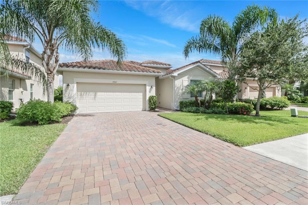 1987 Parson ST NAPLES, FL 34120
