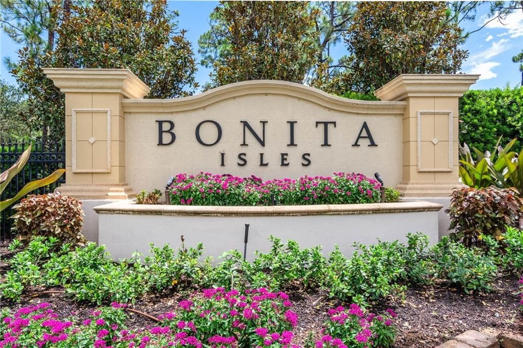 9123 Isla Bella CIR BONITA SPRINGS, FL 34135