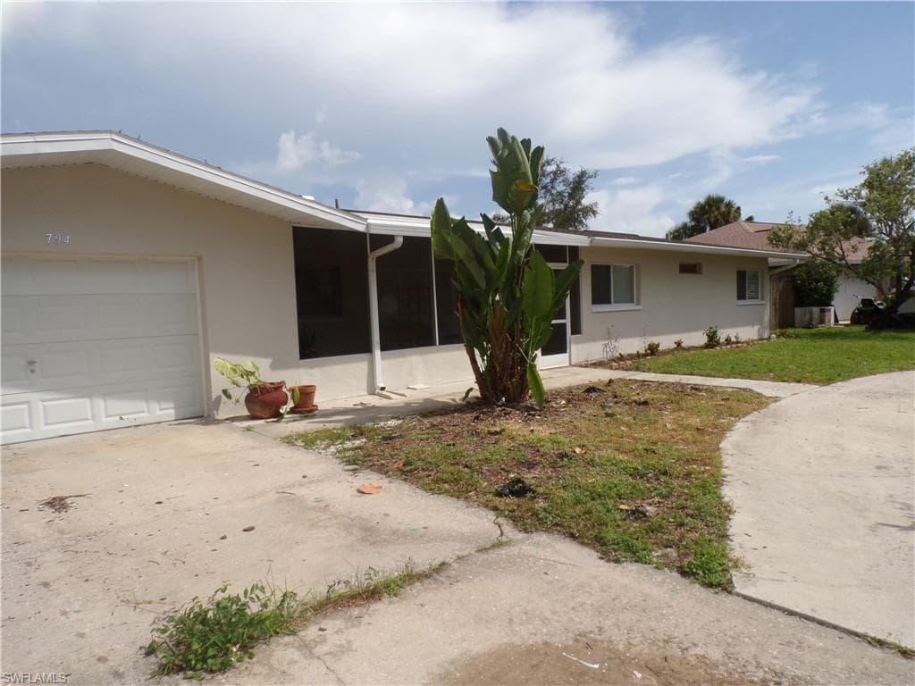 794 Hydrangea DR NORTH FORT MYERS, FL 33903
