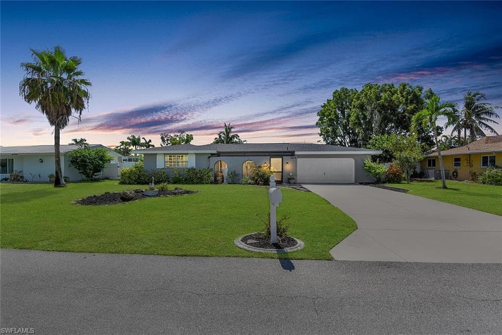 5816 SW 1st PL CAPE CORAL, FL 33914