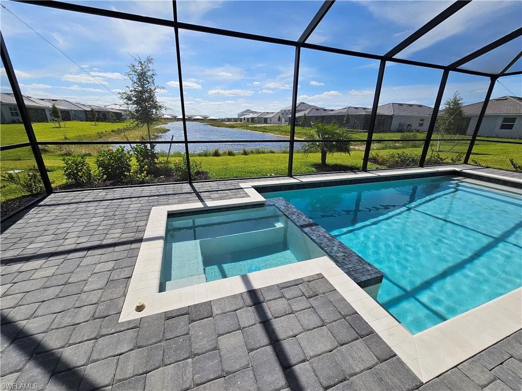 2437 Orchard ST NAPLES, FL 34120