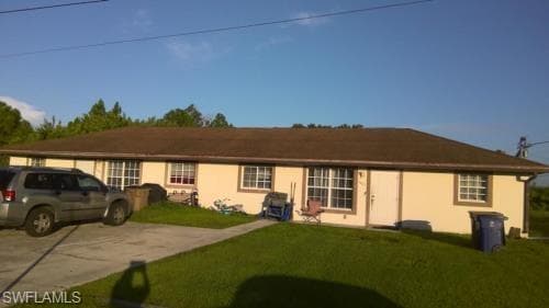 2423 King AVE N LEHIGH ACRES, FL 33971