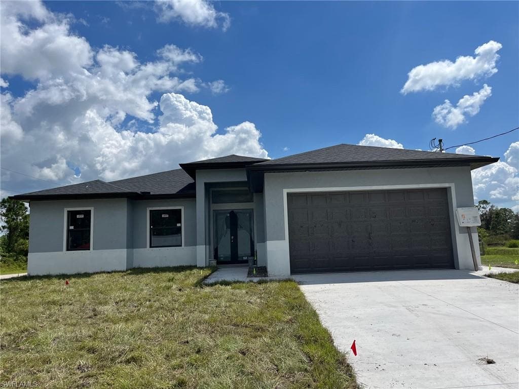 829 Carbon ST E LEHIGH ACRES, FL 33974