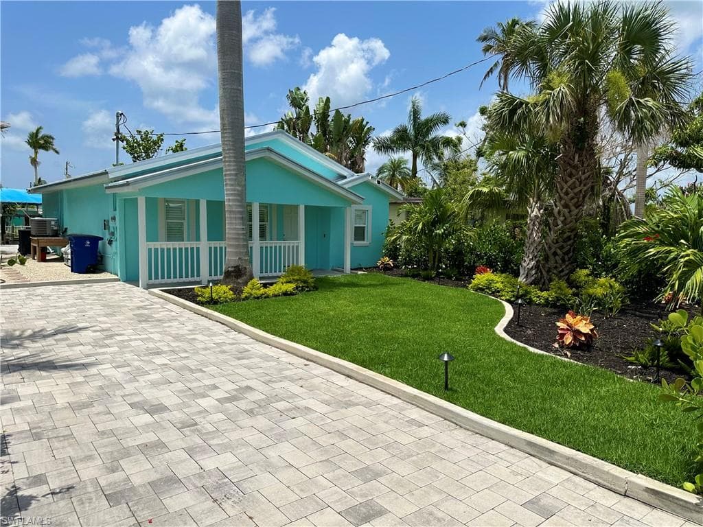 2598 3rd ST MATLACHA, FL 33993