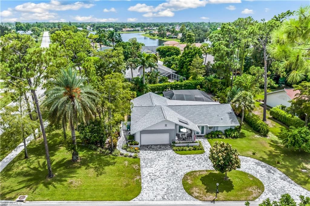 2232 Buckingham LN NAPLES, FL 34112