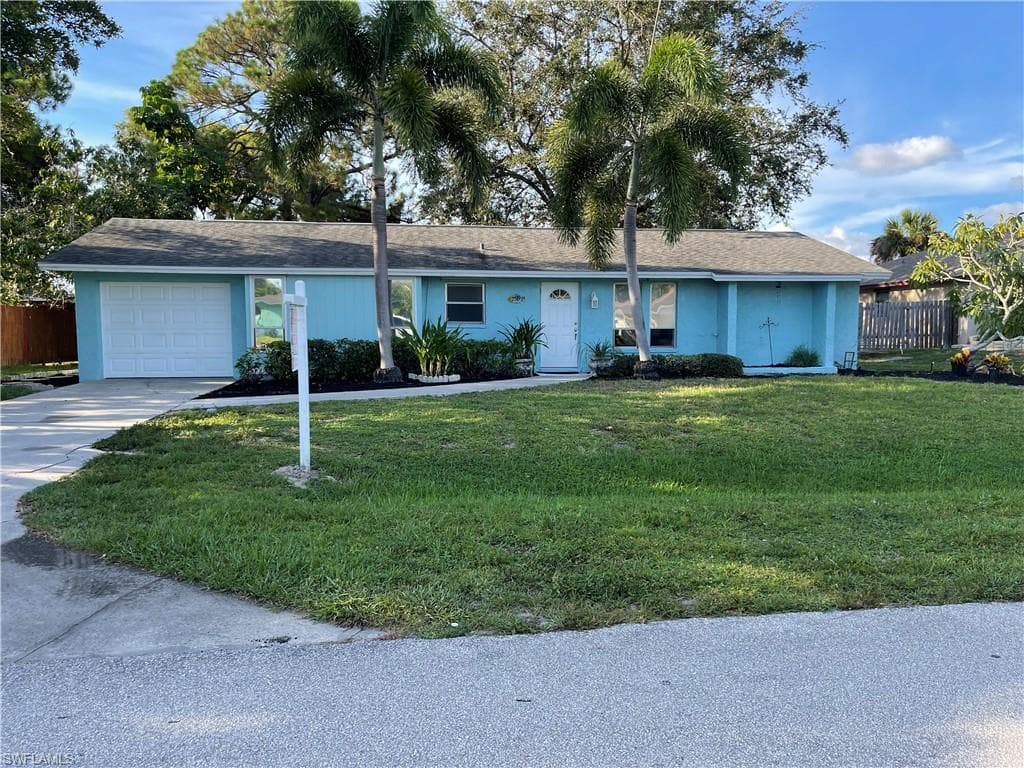 2519 Longboat DR NAPLES, FL 34104