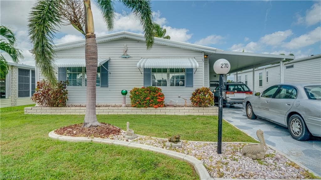 270 Lakeside DR NORTH FORT MYERS, FL 33903