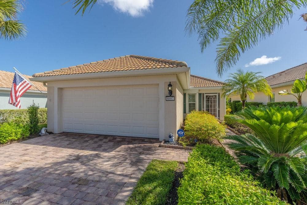 8697 Querce CT NAPLES, FL 34114