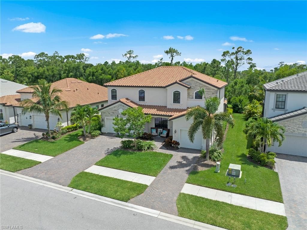 2114 Antigua LN N NAPLES, FL 34120