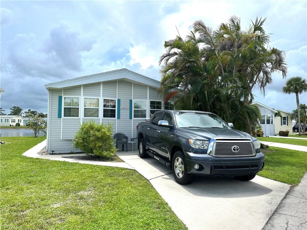20091 Cobblestone CT ESTERO, FL 33928