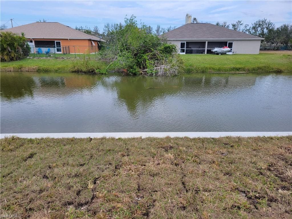 2043 NE 5th TER CAPE CORAL, FL 33909