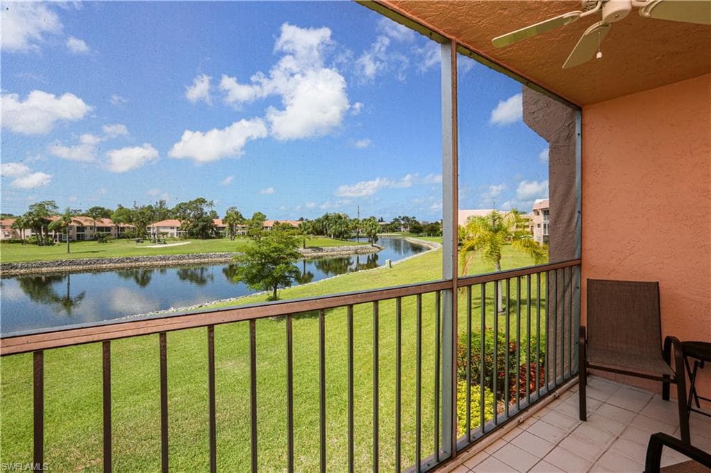 300 Forest Lakes BLVD 202 NAPLES, FL 34105
