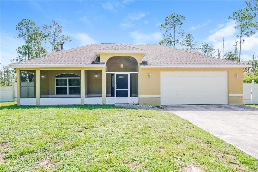 812 Scott AVE LEHIGH ACRES, FL 33972