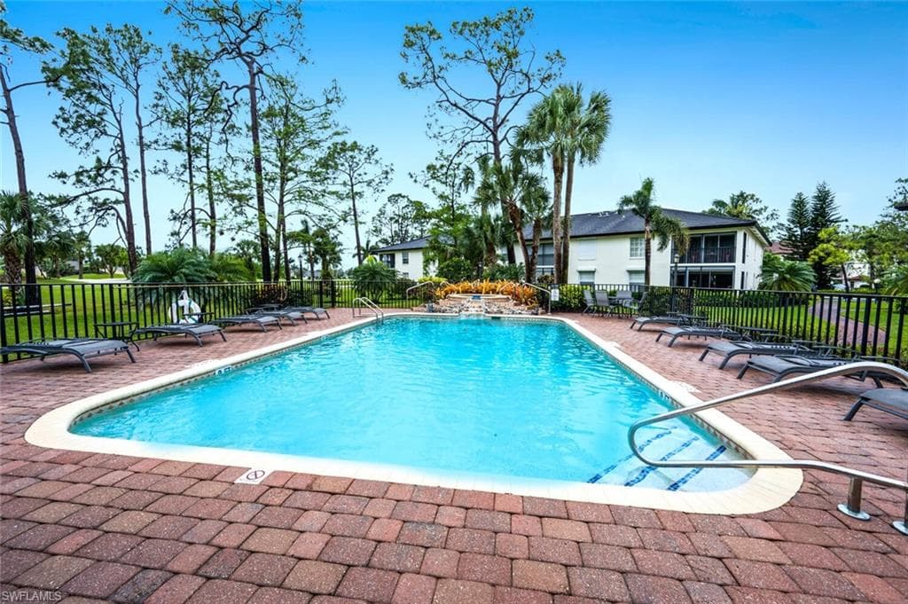 254 Deerwood CIR 7 NAPLES, FL 34113