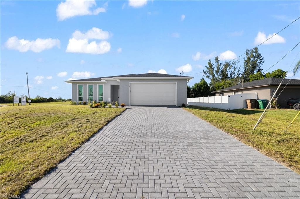 2518 10th TER CAPE CORAL, FL 33993