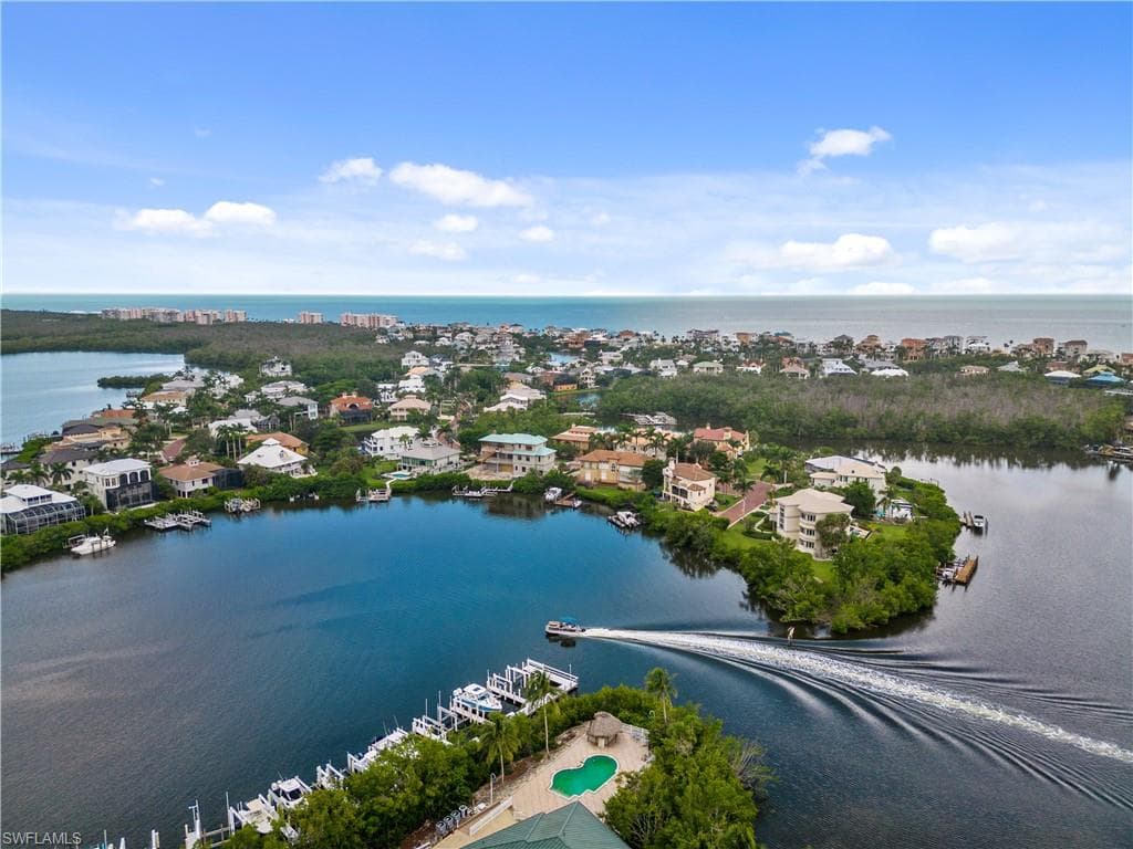 39 Southport CV BONITA SPRINGS, FL 34134