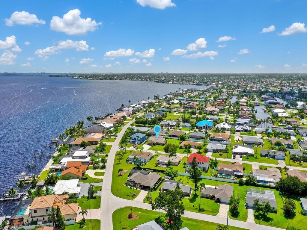 2536 SE 25th PL CAPE CORAL, FL 33904