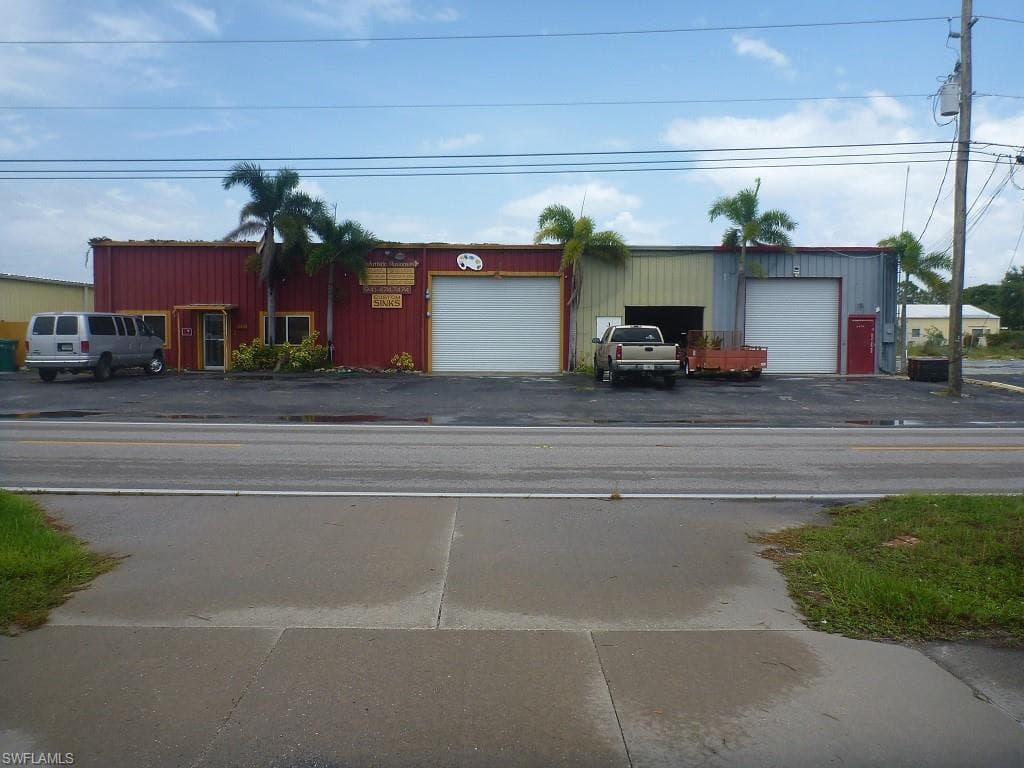 6469 Industrial LN ENGLEWOOD, FL 34224