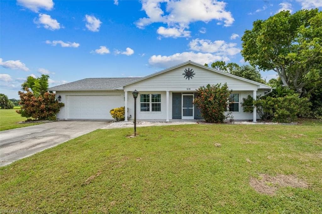 519 McArthur AVE LEHIGH ACRES, FL 33936