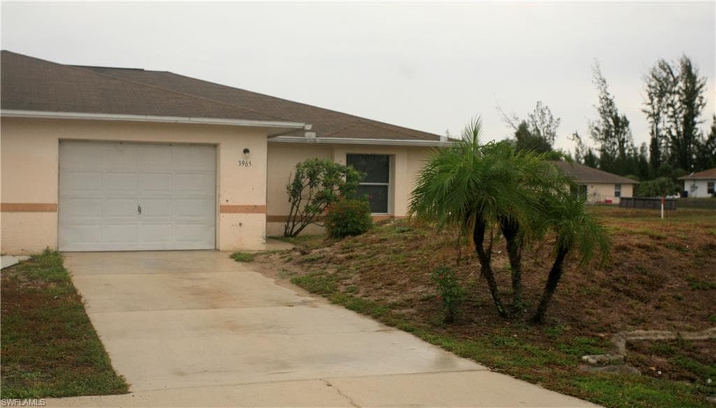 3965 20th ST W LEHIGH ACRES, FL 33971