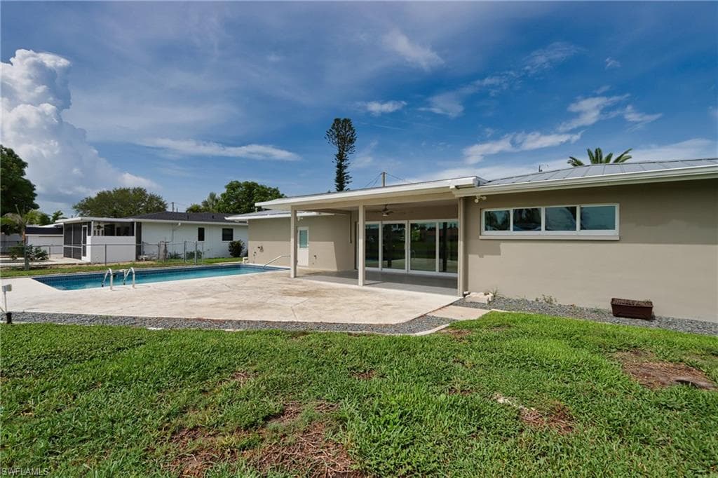 5325 Cocoa CT CAPE CORAL, FL 33904