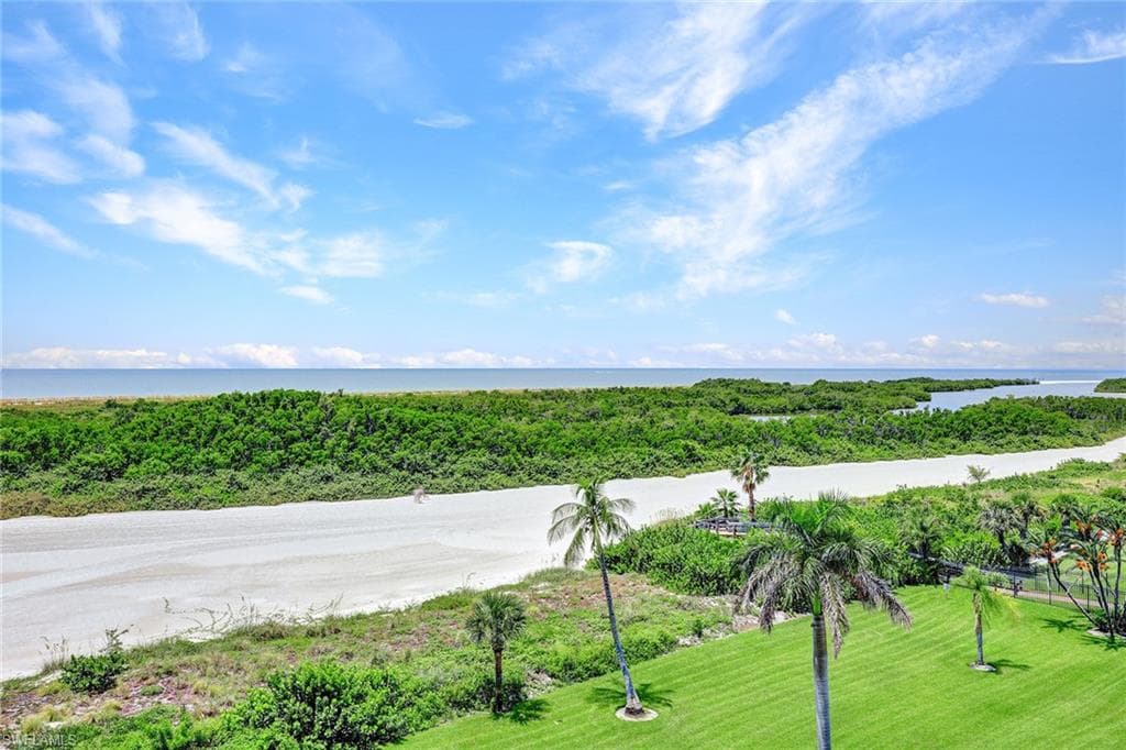 320 Seaview CT 610 MARCO ISLAND, FL 34145