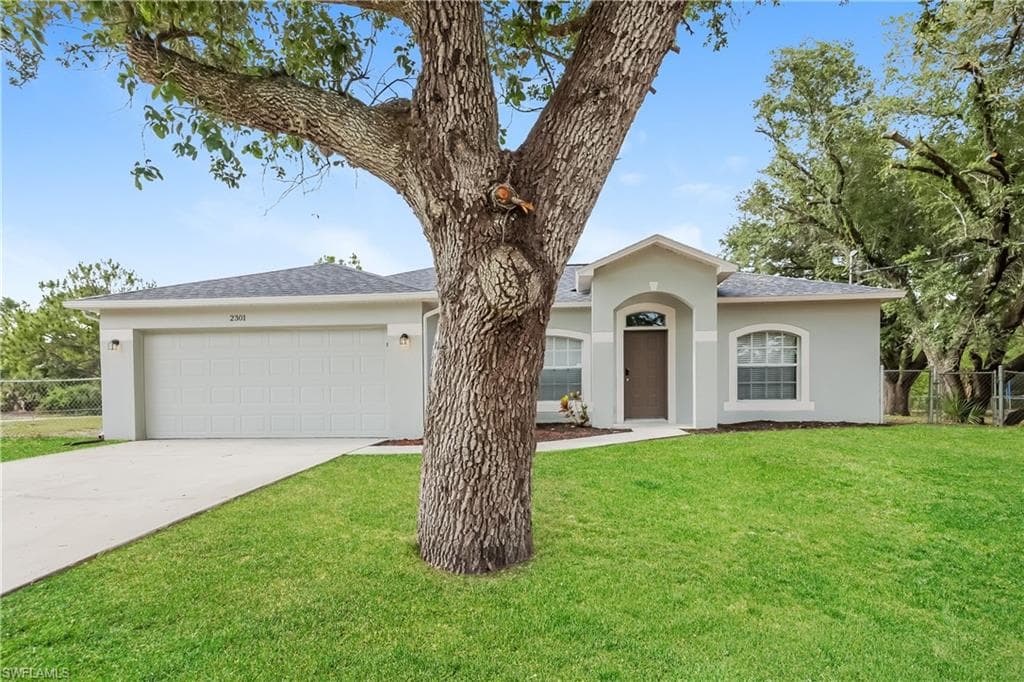 2301 Jetridge ST ALVA, FL 33920